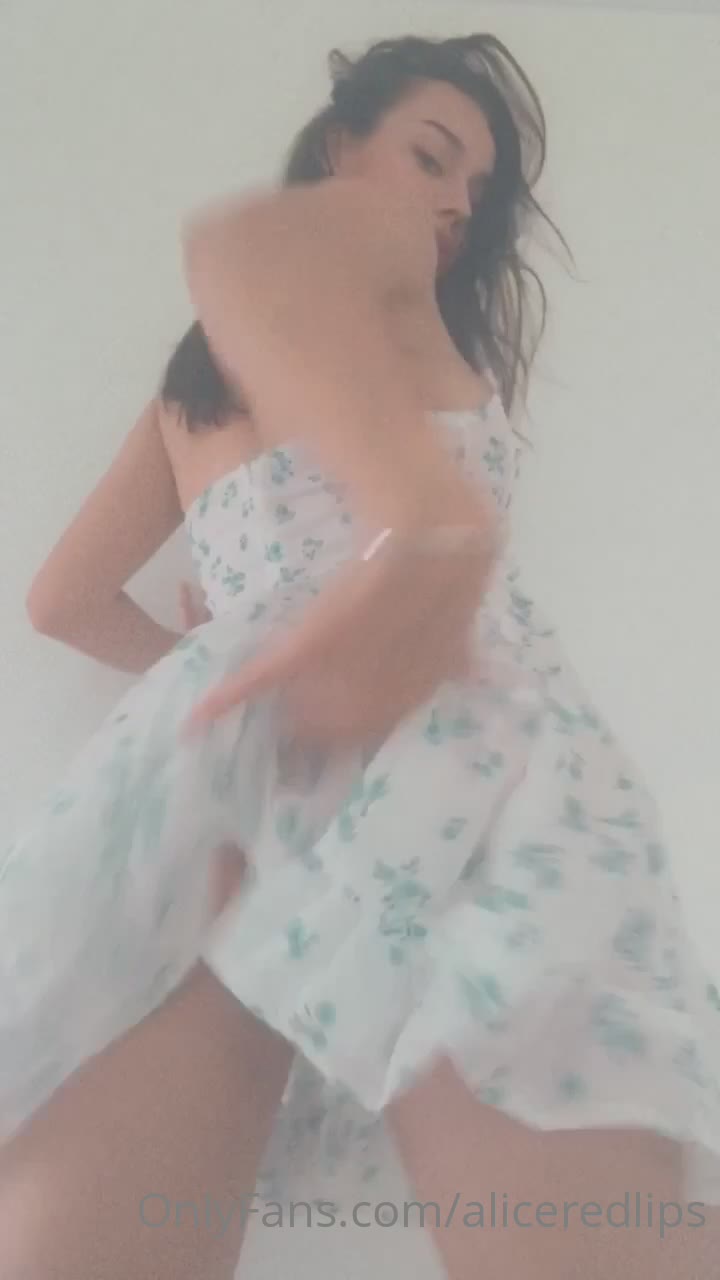 doll-face Ema Novak nsfw