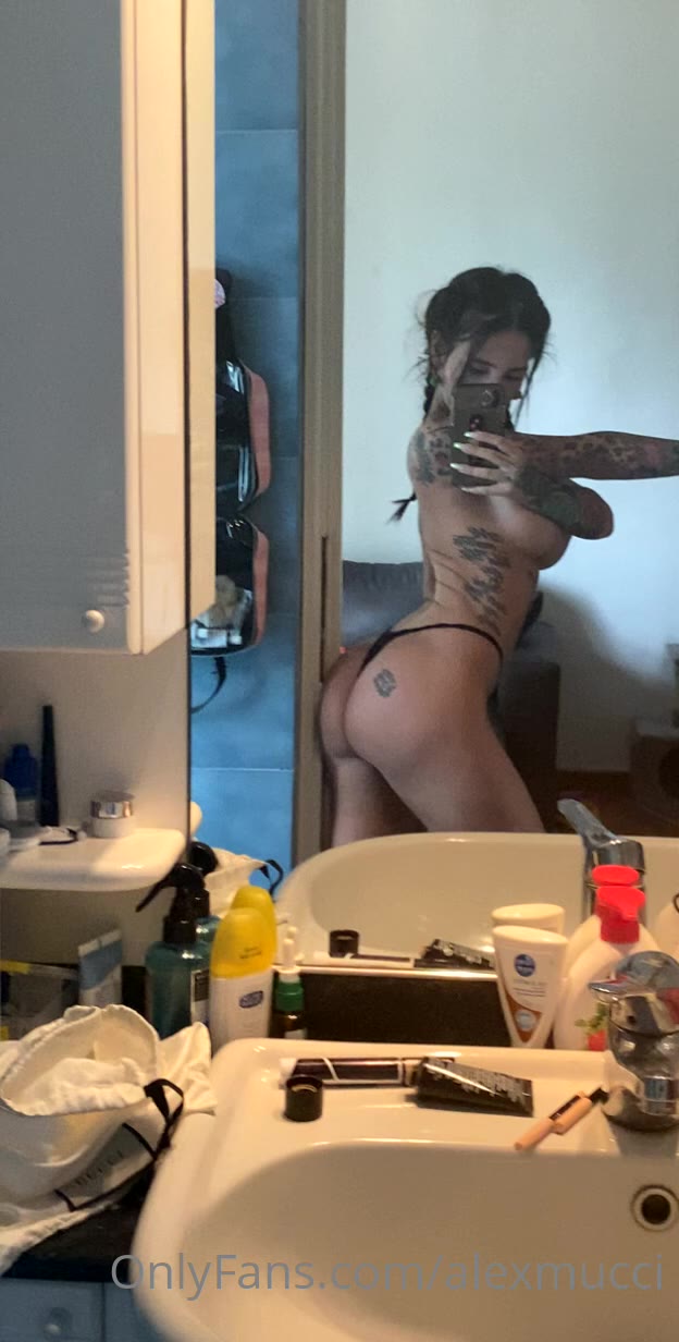 Exposed flirtatious Alex Mucci ripped cams