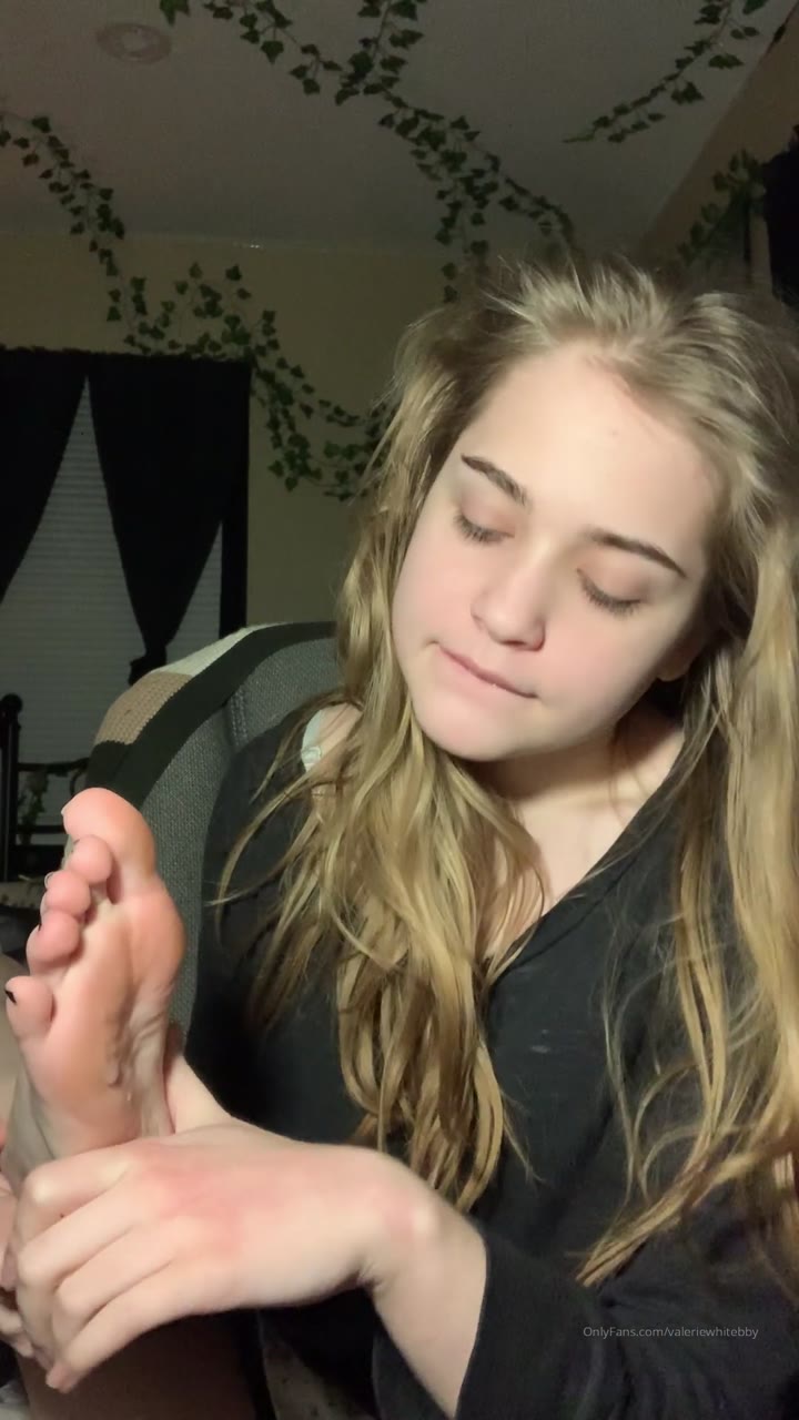 wealthy Valerie White Nudeleaks