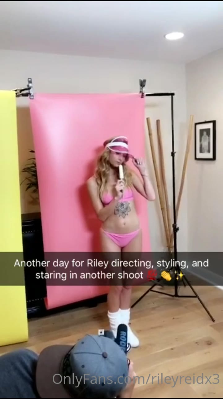Epic floozy Rileyreid leaked xxx