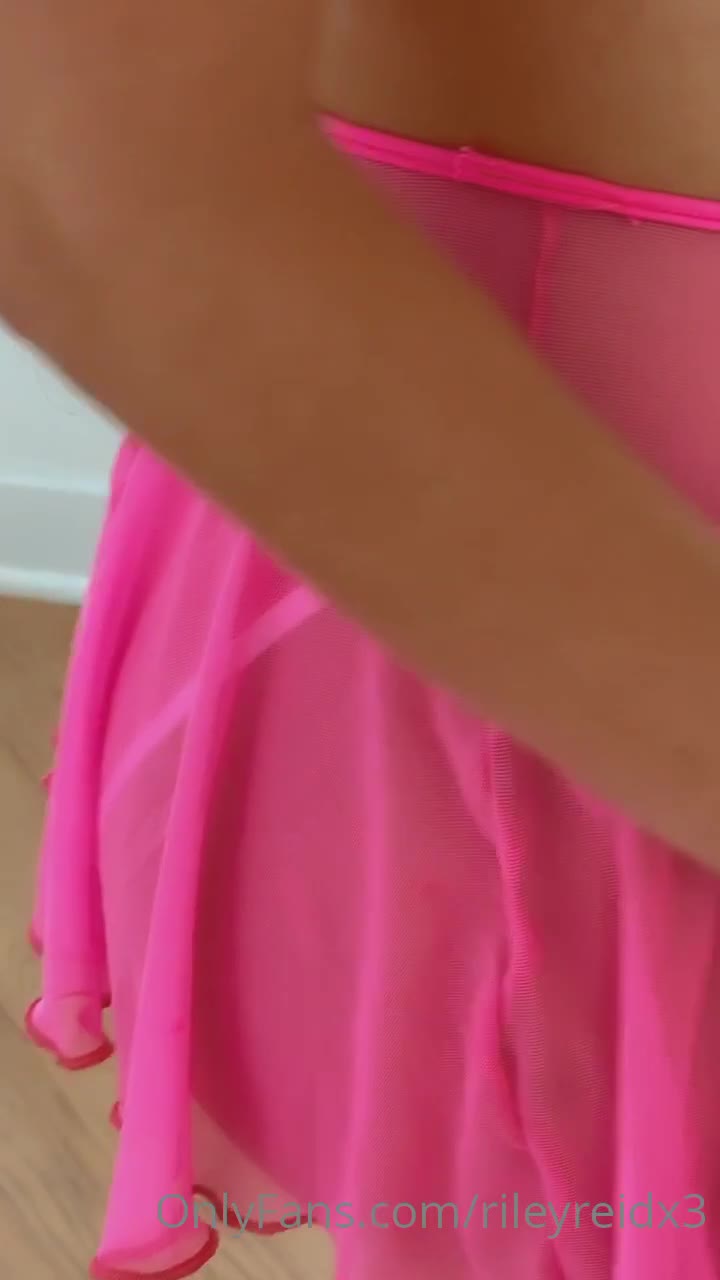 Rileyreid boobs