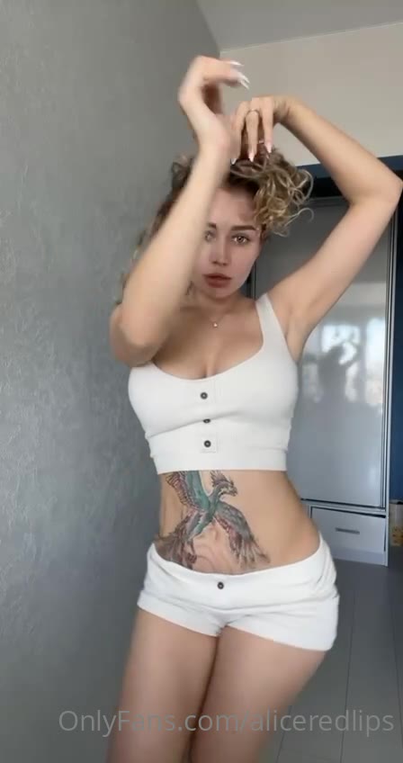 bitch Ema Novak Fansly leaks Vid Sensational