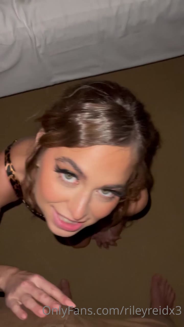 shameless sucking Rileyreid ripped cams