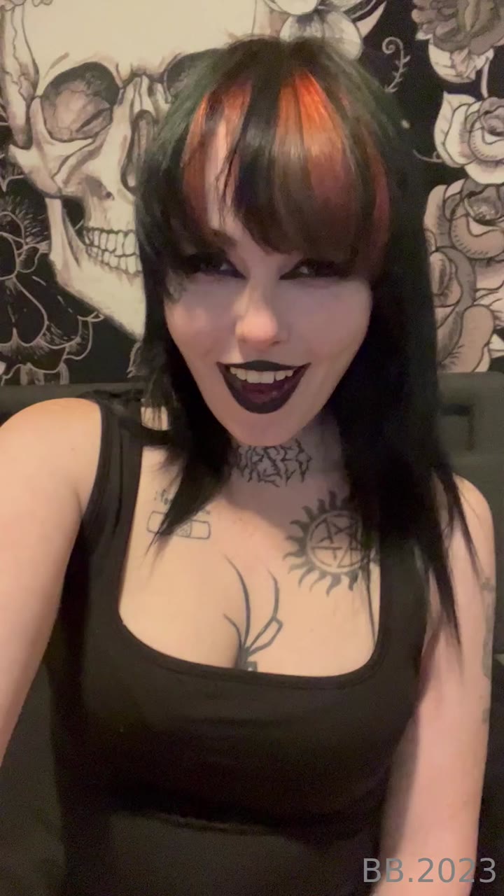 Exposed Yourhotmom instagram