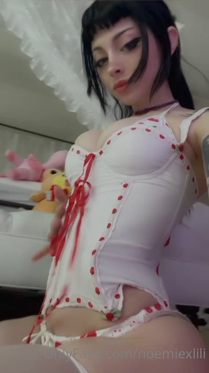 cumdumpster Cinnannoe camgirl Exposed