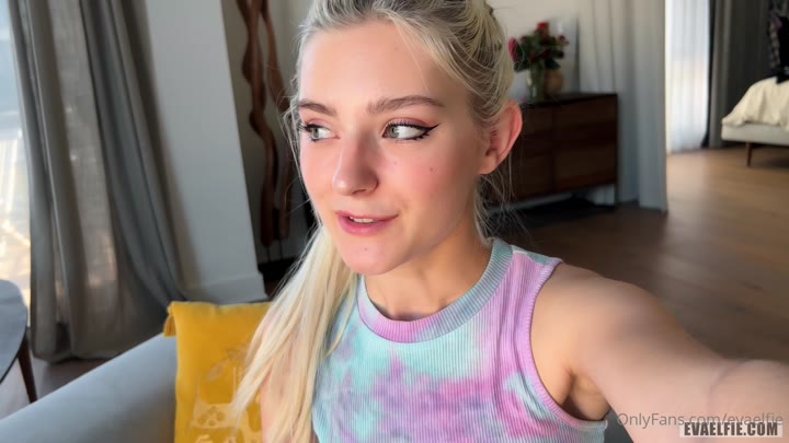Eva Elfie nude tits