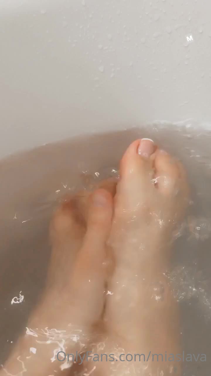 unusual Ema Novak Nudes leak