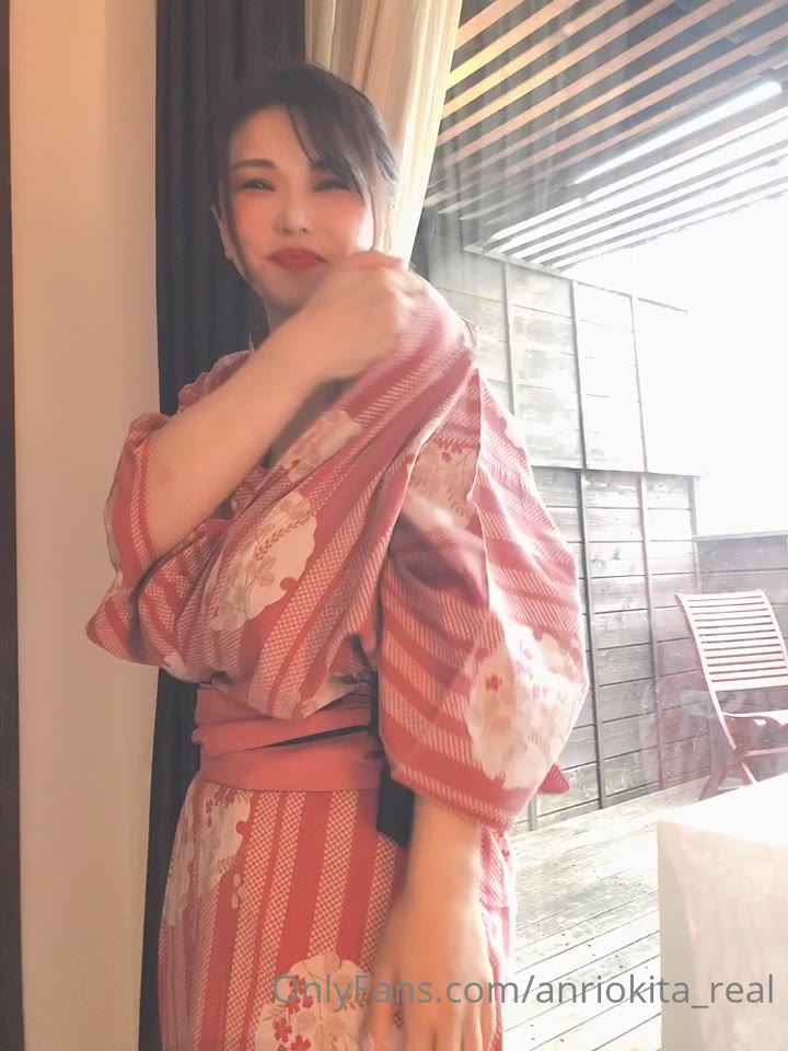 Exposed Anriokita Real bg