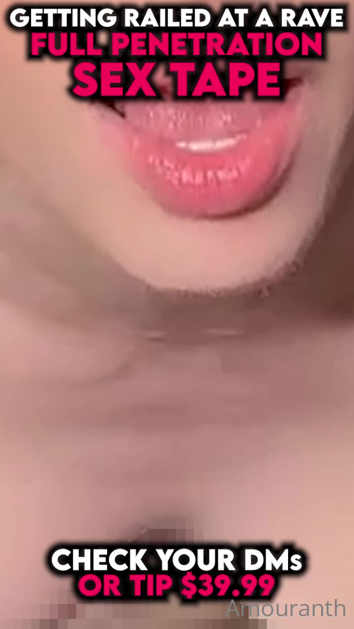 sexy Dripping Amouranth bg