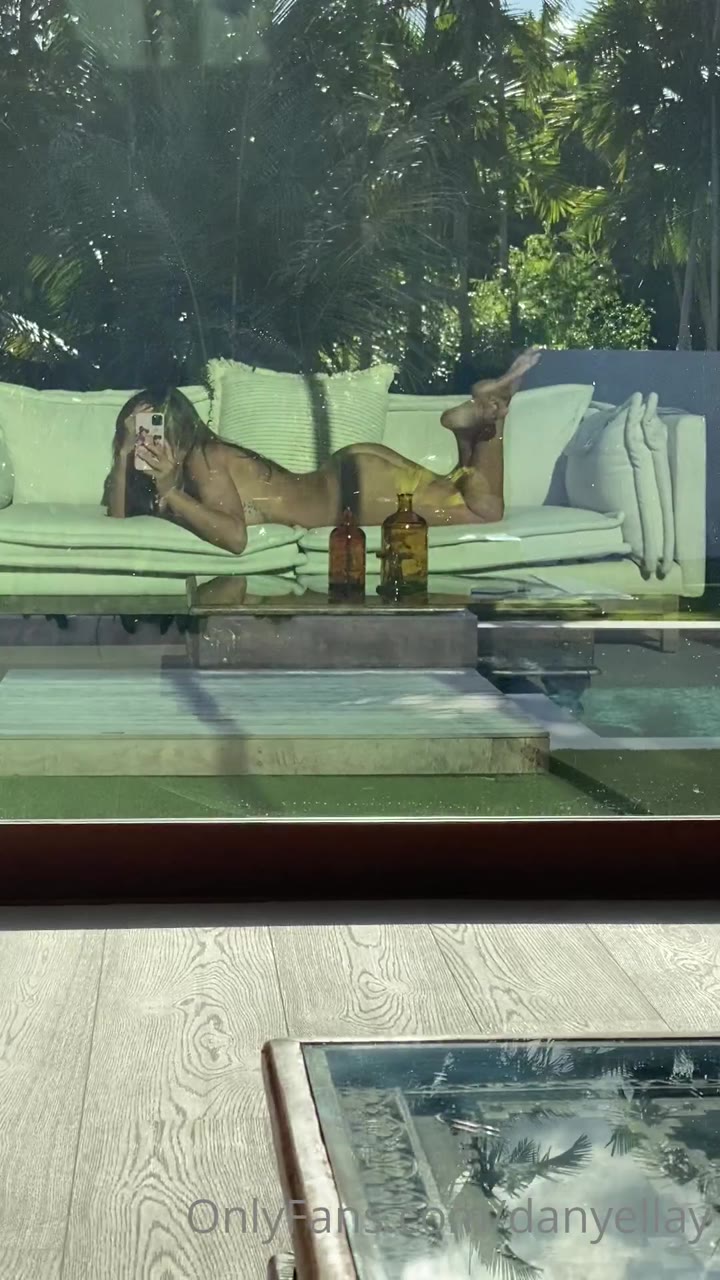 Baddie Danielley Ayalaa Solo