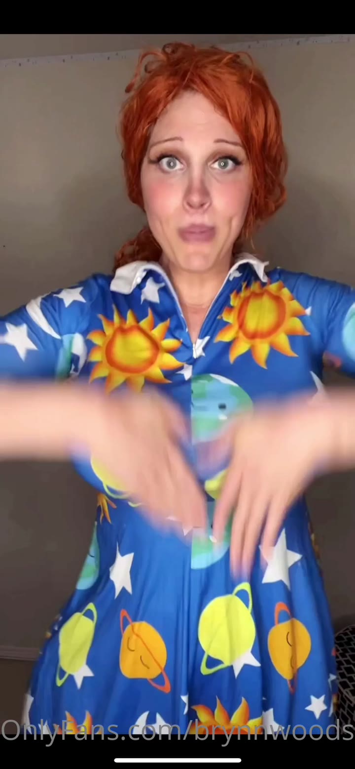 Actress Brynn Woods Dildo