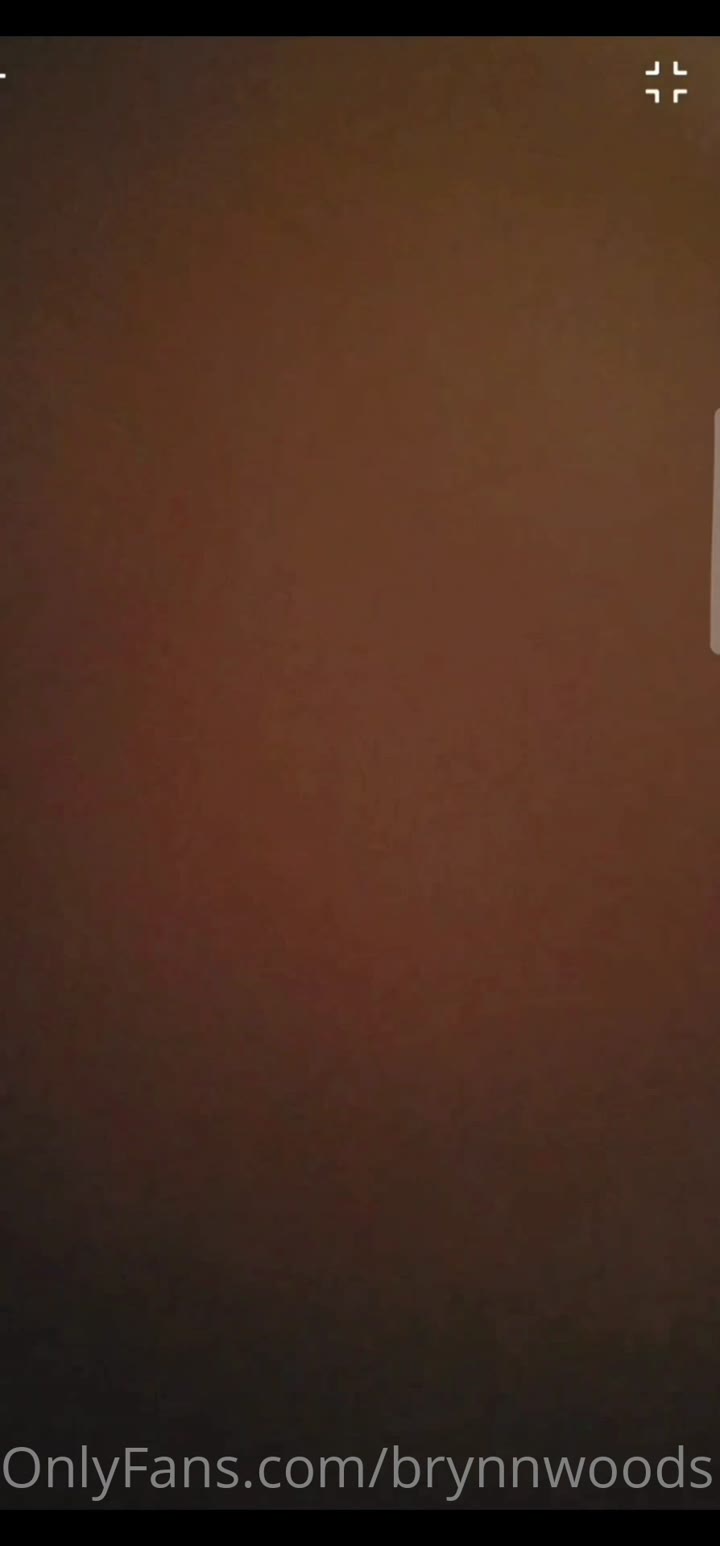 Juicy Brynn Woods Nudes
