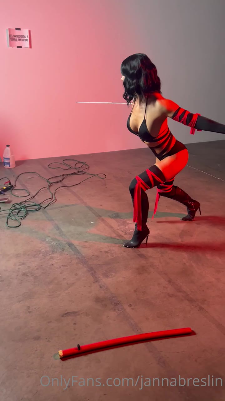slit Janna Breslin thothub