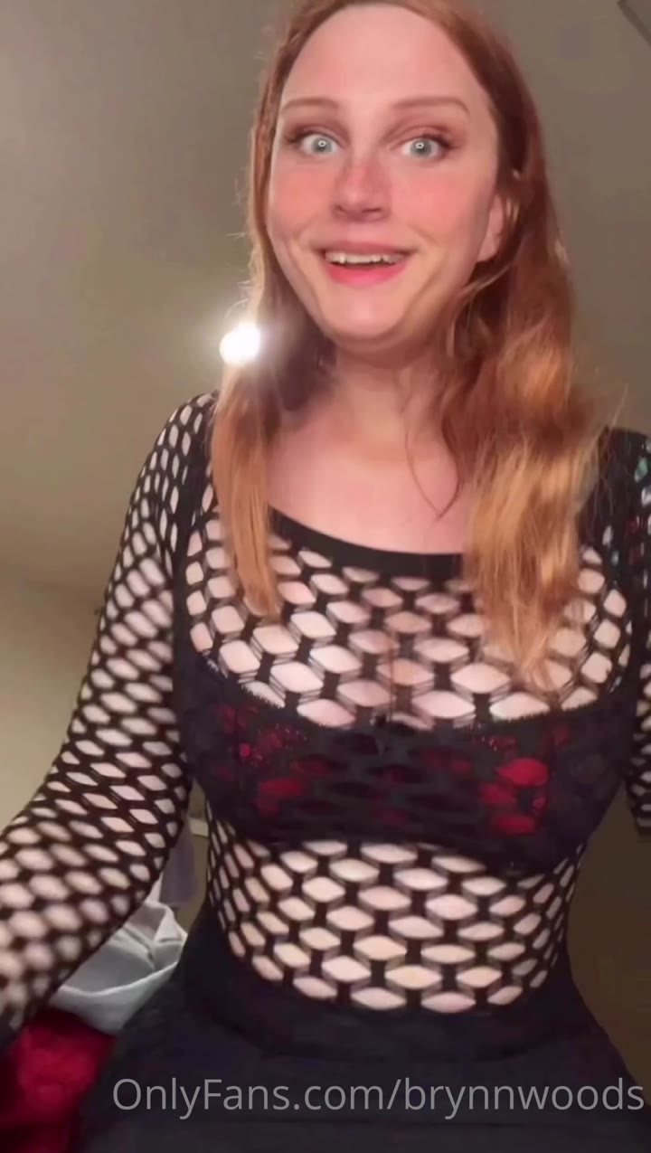 Brynn Woods Squirting Private Session