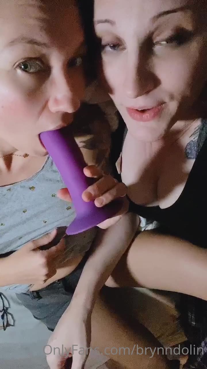 Brynn Woods Shaking 4K