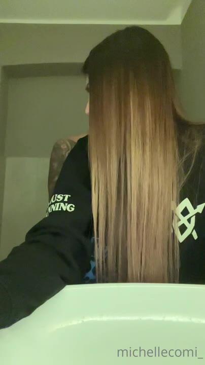 Michelle Comi Trembling Private Video