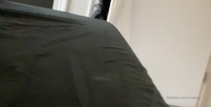 Vina Sky Naked Leaks Clip