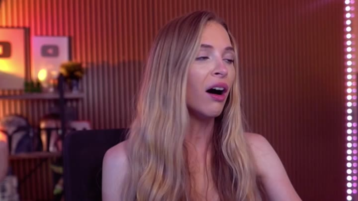 Bebahan Nude Photos