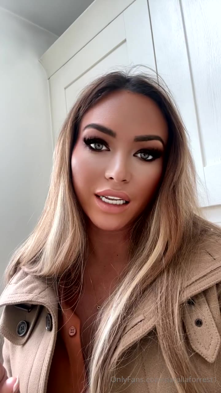 Kissable Natalia Forrest Strip