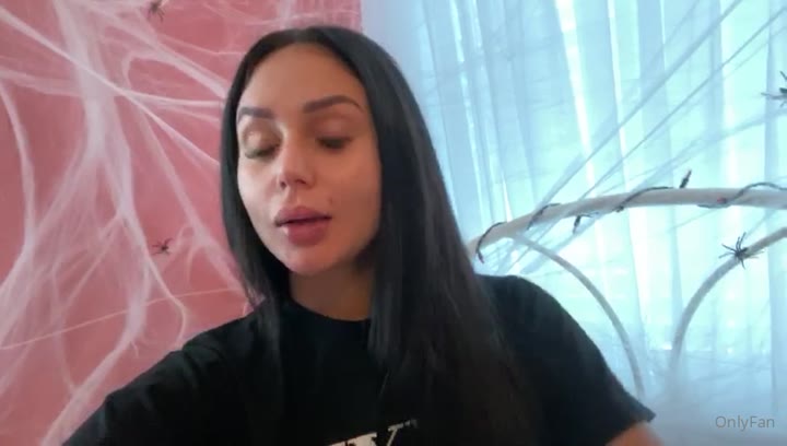 Exposed Elegant Ariana Marie Dildo
