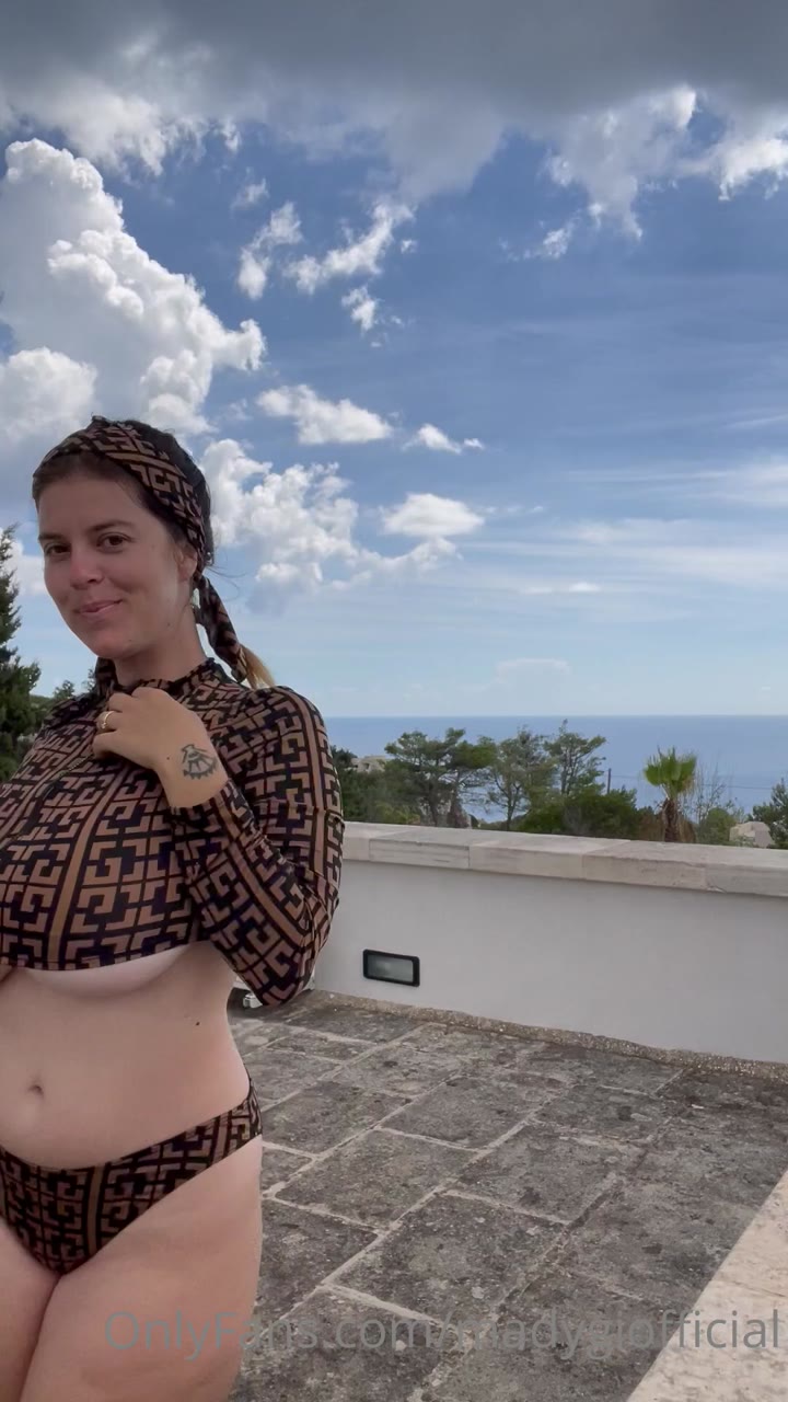 Gracious Dripping Mady Gio OnlyFans