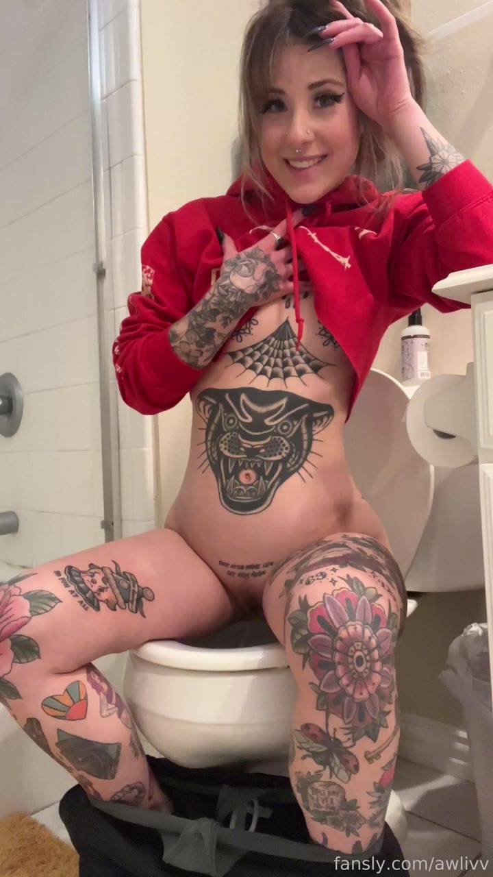 Unsatiable Awlivv Tits