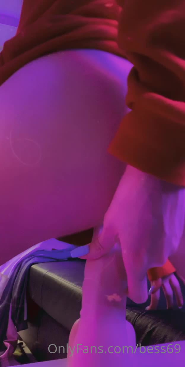 Kinky Sweating Julie Jess OnlyFans Leaked