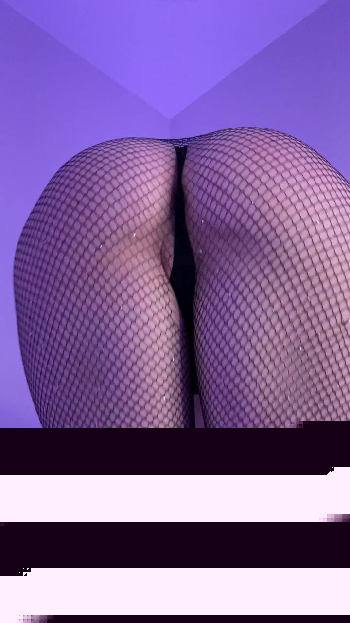 Hottie Katie Rain Ass