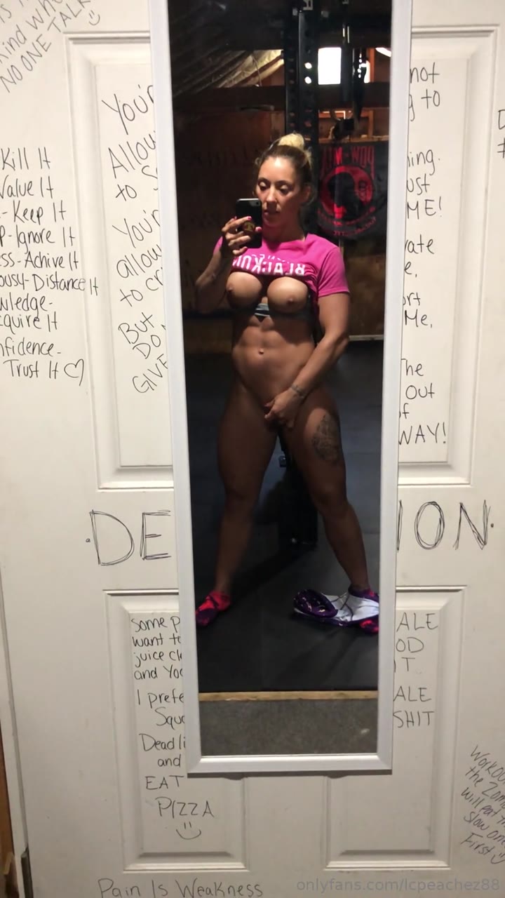 Exposed Pretty Lcpeachez88 Sex