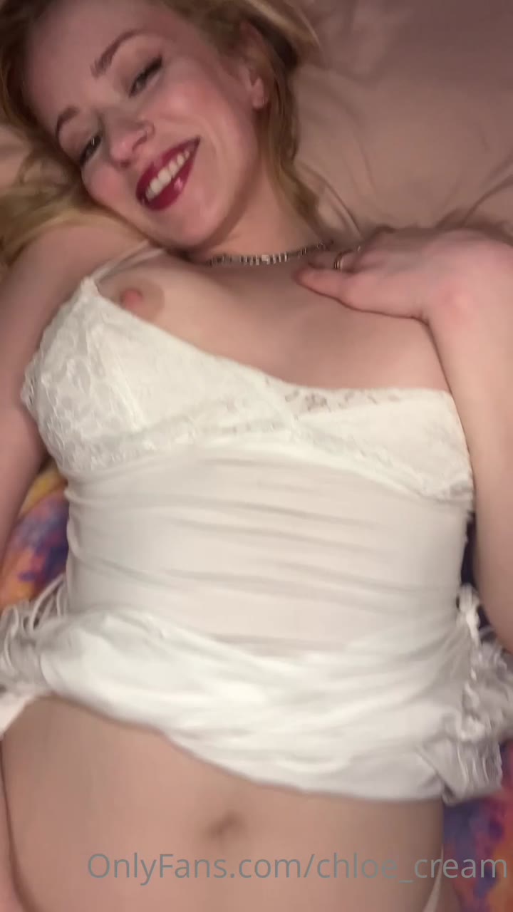 Epic Chloe Cream Nudes