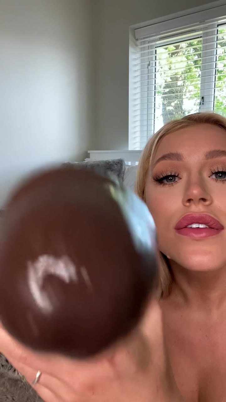 Appealing Elle Brooke Nude Patreon Clip