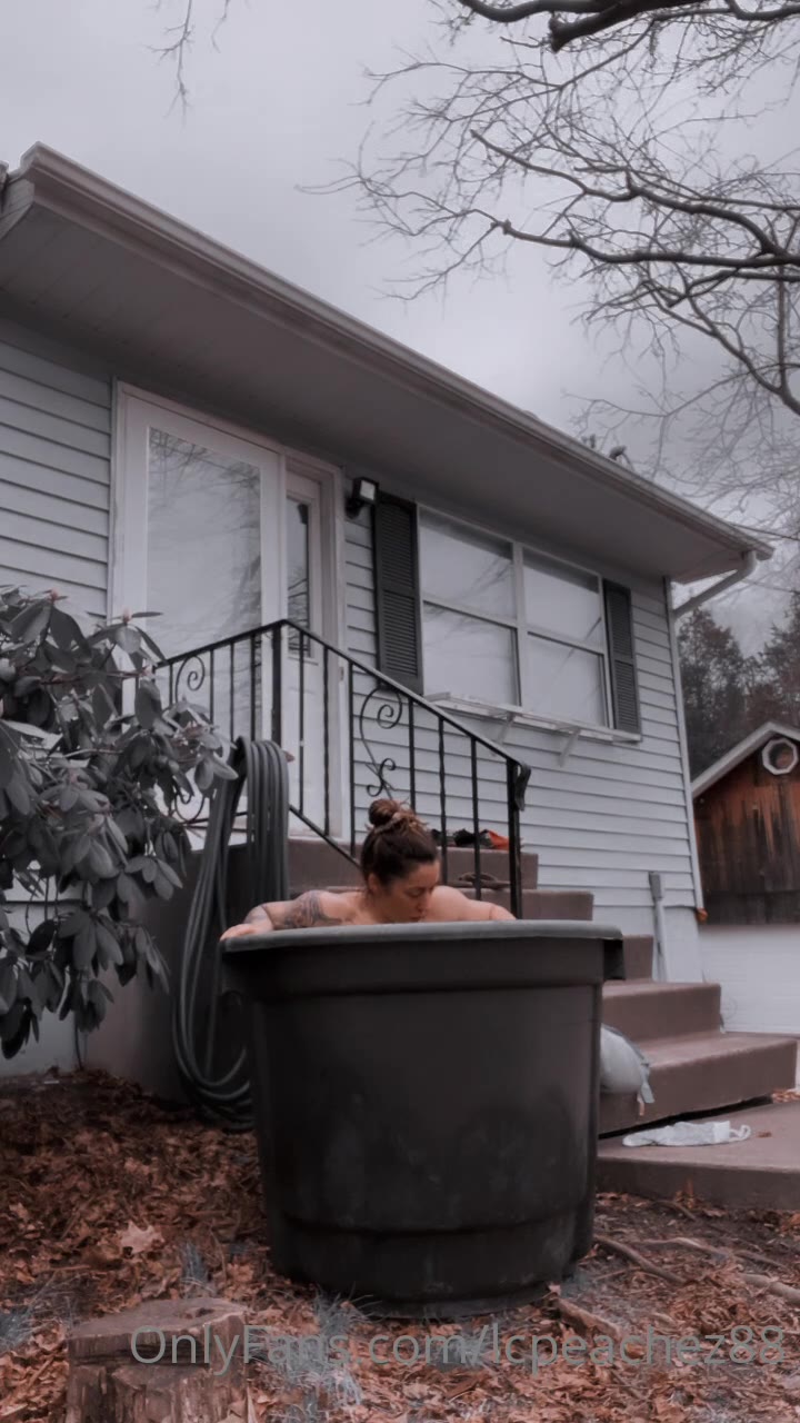Tempting Sweating Lcpeachez88 Nude Leak OnlyFans