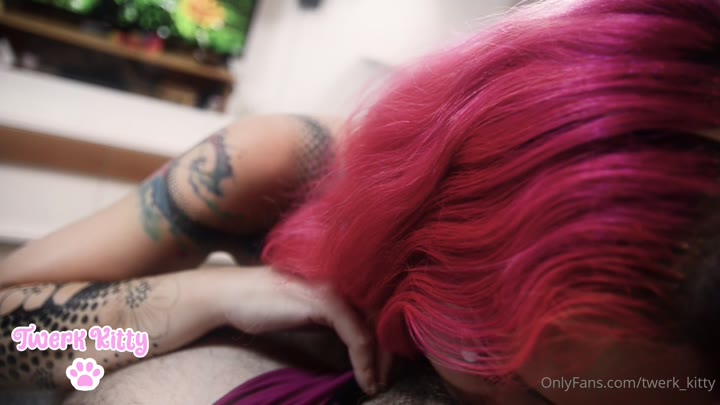 Exposed Twerk Kitty Fucked