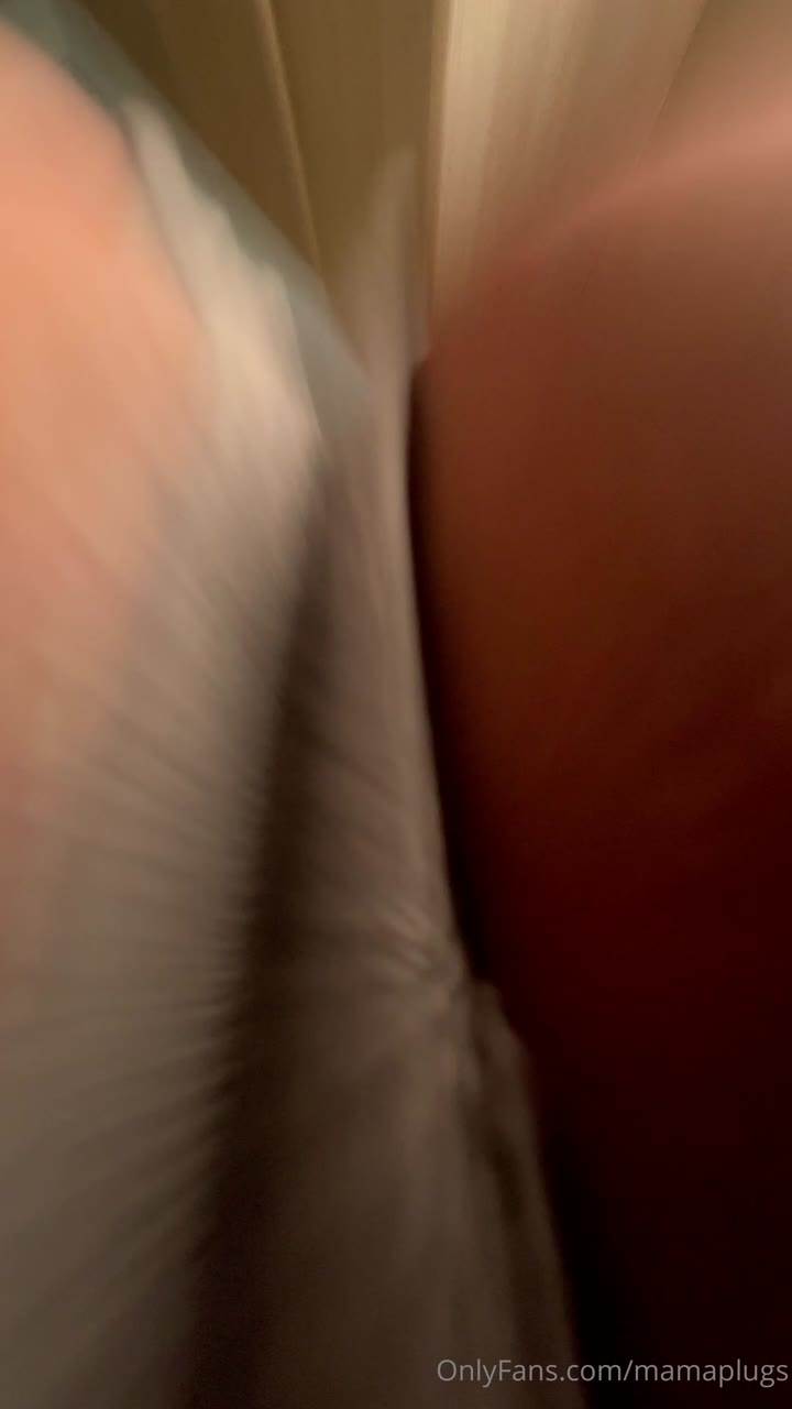 Inflamed Mamaplugs Orgasm