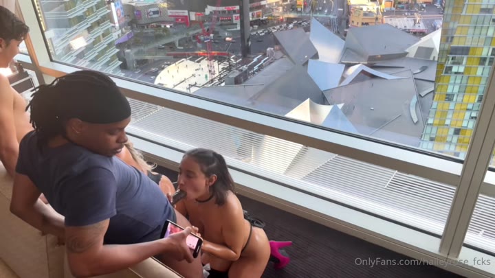 Sensational Pretty Hailey Rose Sextape