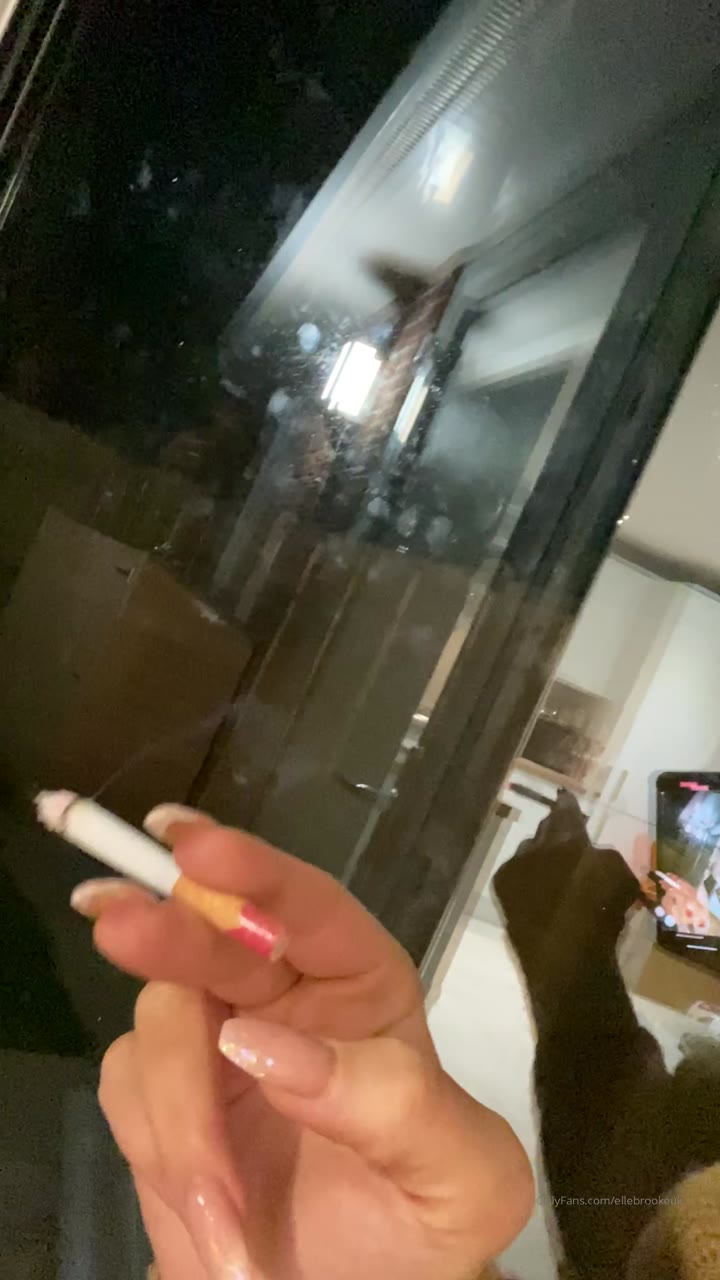 Elle Brooke Nudes Leak Exposed