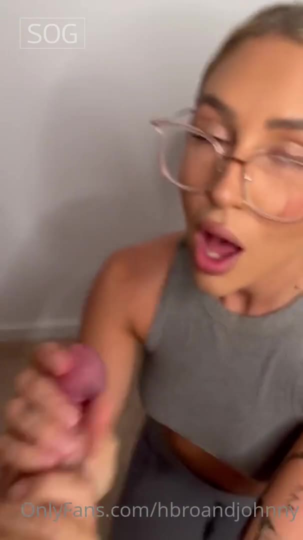 Holly Brougham Glassses Sex Tape Leaked Video