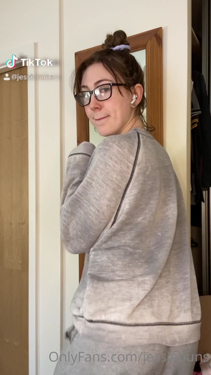 Sensational Hot Jessiebuns Fansly Leaked