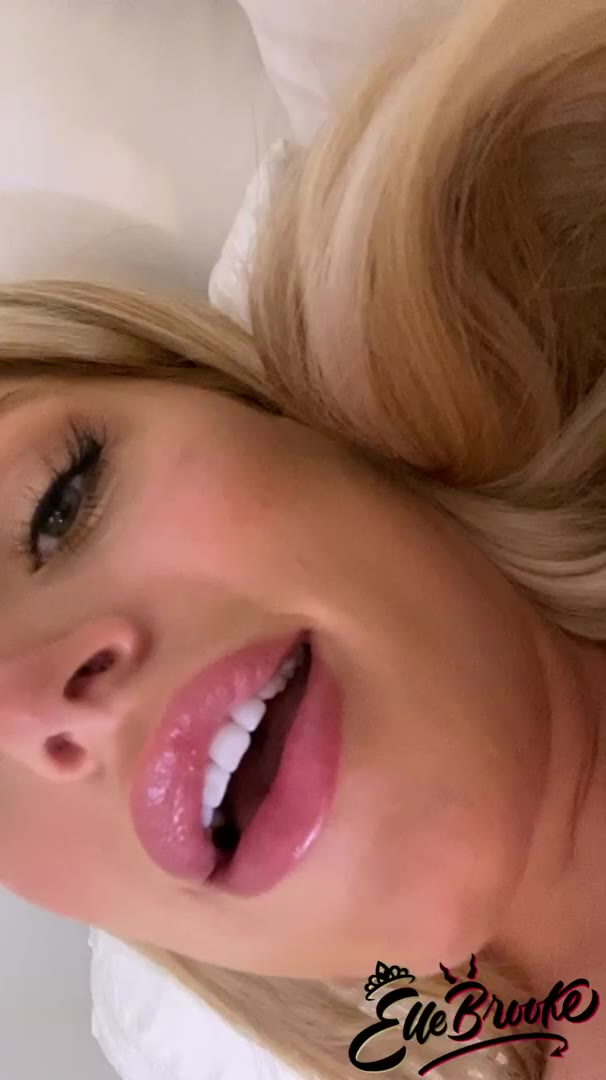 Cute Elle Brooke Leaks